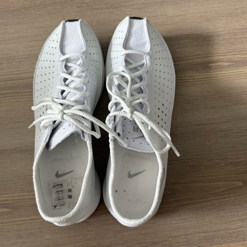 Nike women’s superfly sneaker - size 7.5